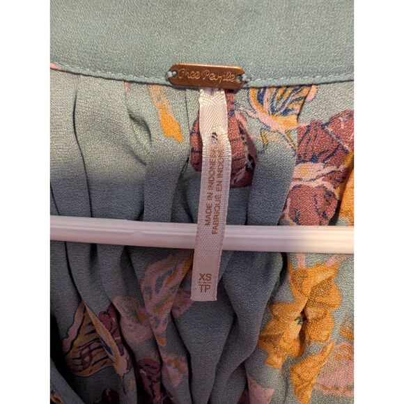 Free People Long Sleeve Oversized Floral Boho Chic Tunic Top Size XS Hippie - Picture 3 of 6